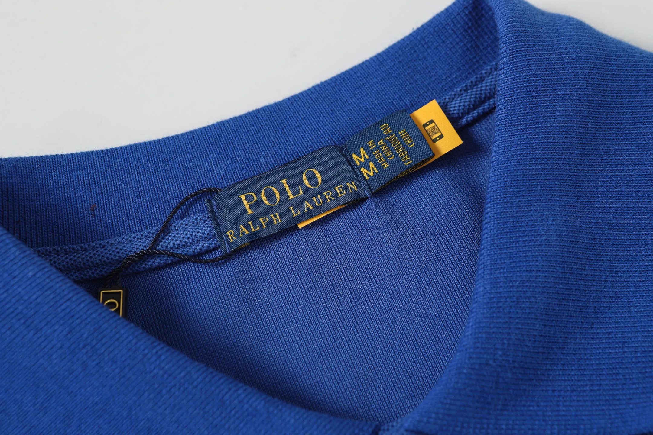 P150 Style No.: A012 [Ralph Lauren Classic Logo Embroidered Polo Shirt] ✅250g fine cotton pique fabric, custom-woven and dyed threads ✅Original stickers Scan the QR code to enter the official website ✅Large version, loose and stylish, can wear up to 210 pounds Color: Black White Navy Blue Sky Blue Dark Gray Floral Gray Size: S-XL